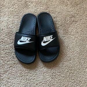 Nike slides